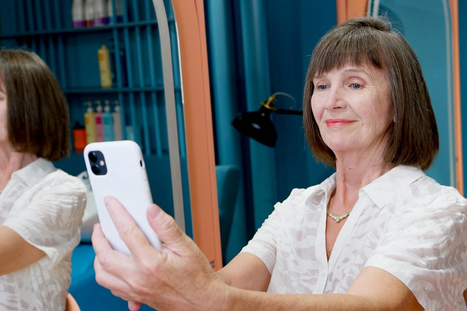 Coupe carré femme 50 ans : idées modernes et conseils pour rajeunir