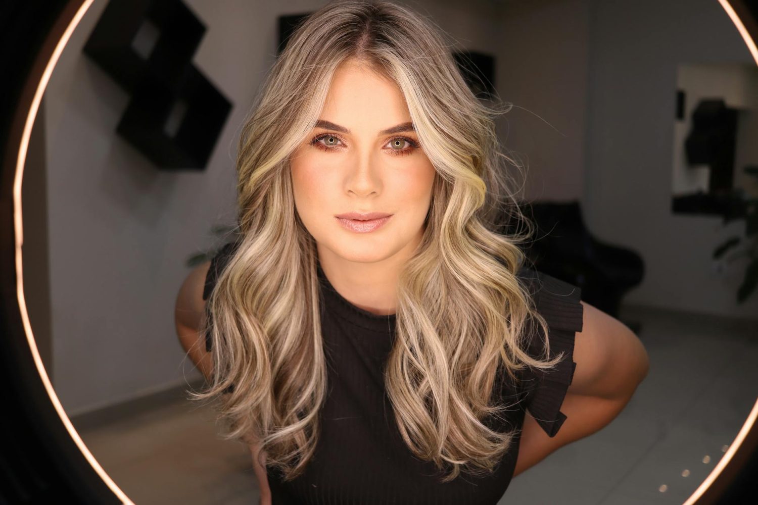 Coupe cheveux pour affiner visage rond : astuces et idées adaptées