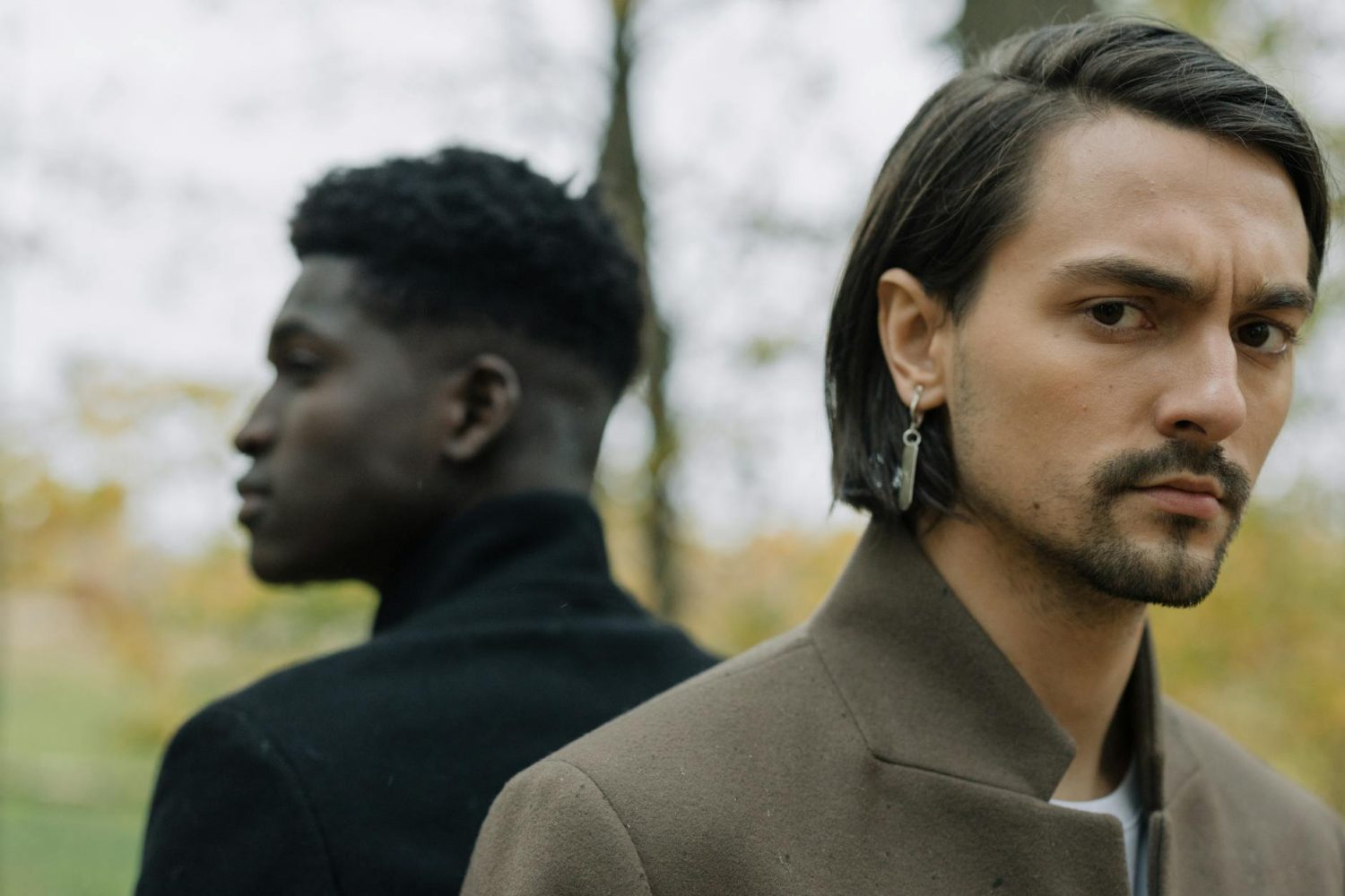 Coupe homme mi long dégradé : styles phares et conseils de coiffage