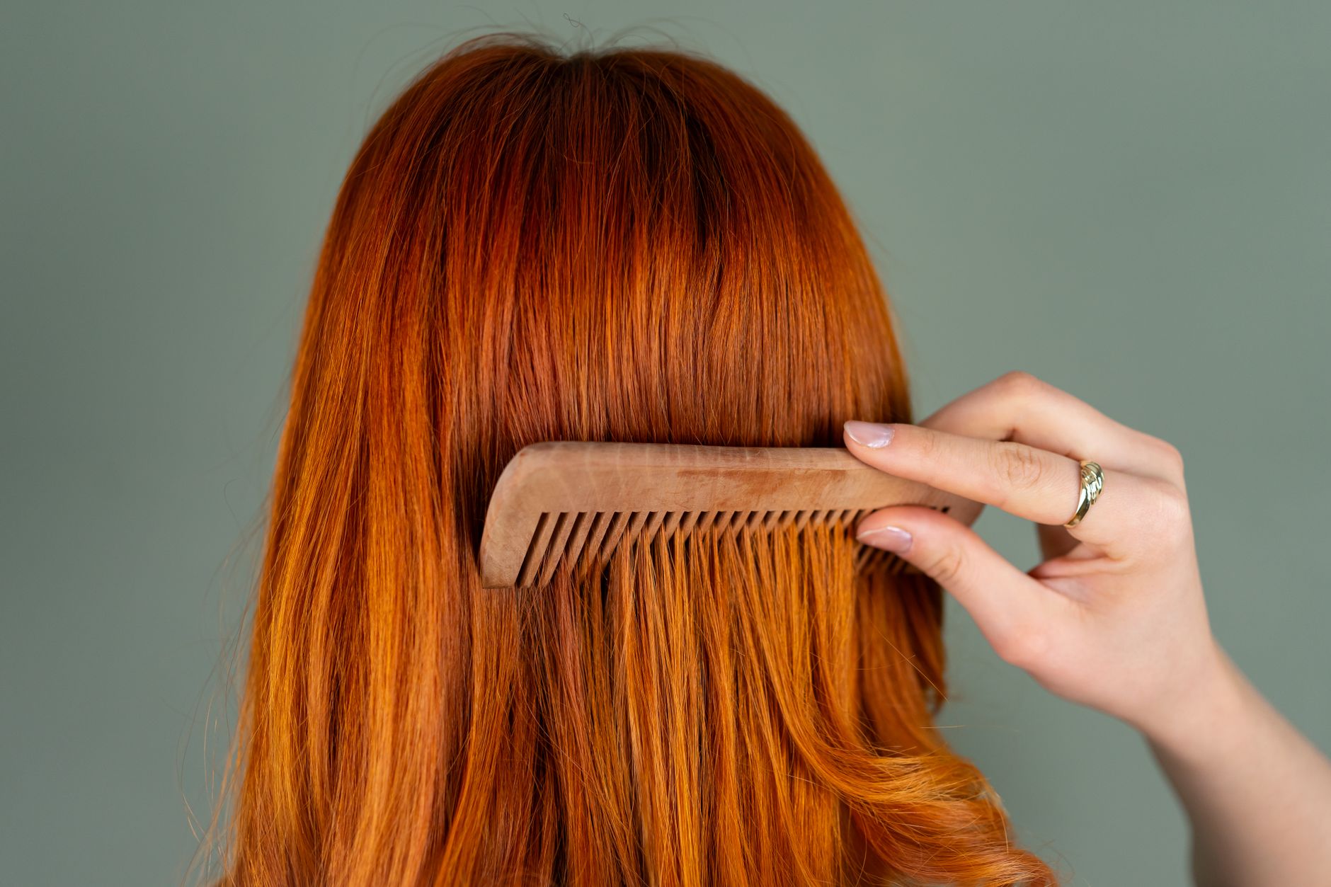 Lissage brésilien à domicile : comprendre les tarifs selon cheveux courts, mi-longs et cheveux longs — traitement lissage brésilien à domicile