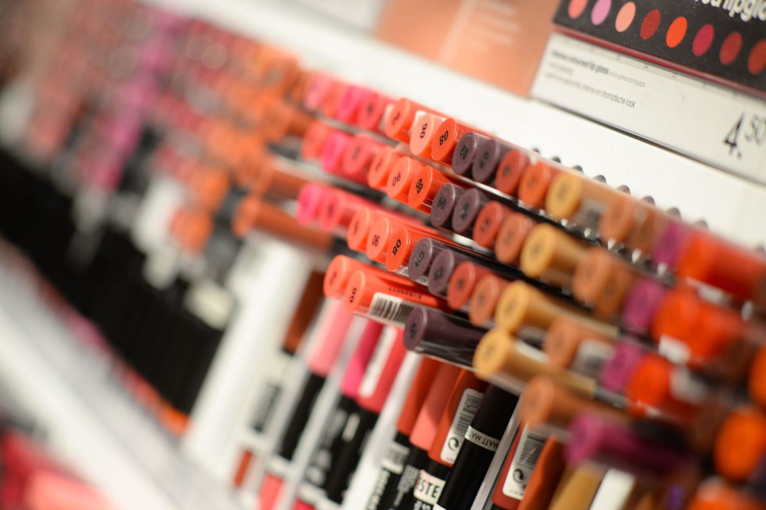 Où trouver les produits Revlon en France, en magasin comme en ligne