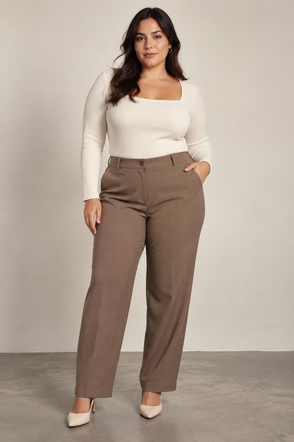 découvrez les coupes de pantalons les plus flatteuses pour les femmes rondes et trouvez la forme idéale pour mettre votre silhouette en valeur.